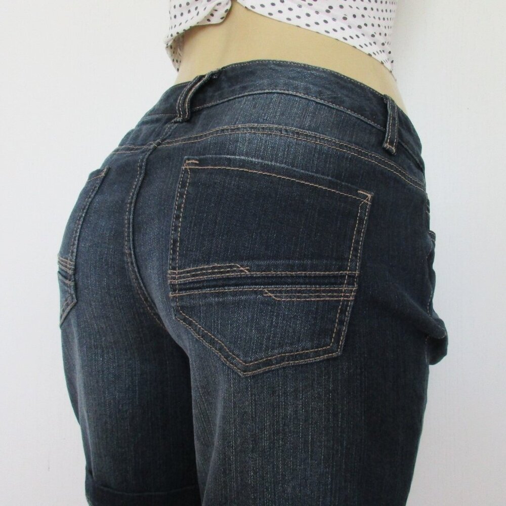 New MAURICES Jean Shorts Size 9/10 Boyfriend Blue Denim